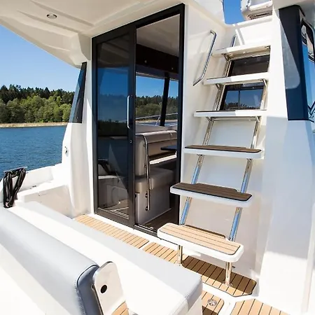 Jacht Motorowy Platinum 989 Flybridge Botel *