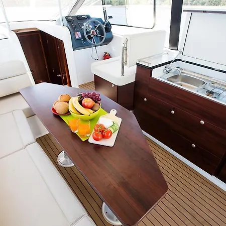 Jacht Motorowy Platinum 989 Flybridge Wilkasy (Gizycko)